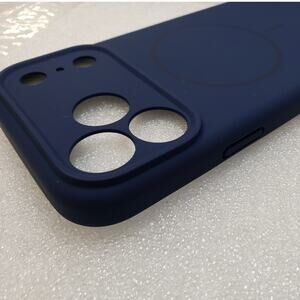 Miracase for iPhone 17 Pro Max. Magnetic. Navy Blue. Silicone Deep Blue
